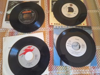 4 singles vinilo
