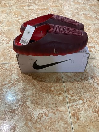 Chanclas Nike Rojas y Marrones Talla 46 Nuevas