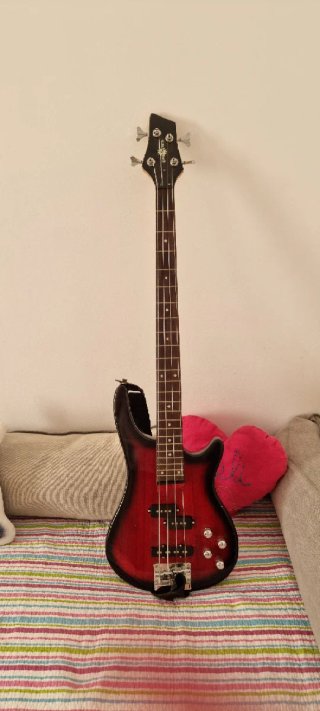Bajo Chicago Bass Guitar Trans Red