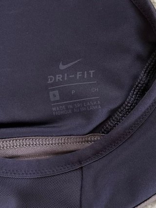 Sujetador deportivo Nike Talla S Morado