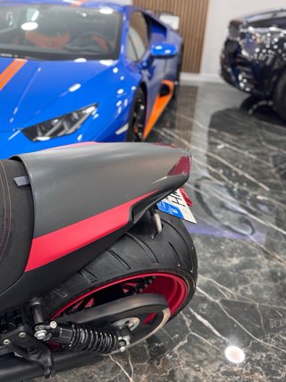 Harley Davidson V-Rod Night exclusiva