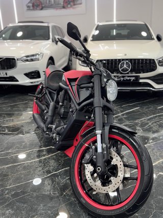 Harley Davidson V-Rod Night exclusiva