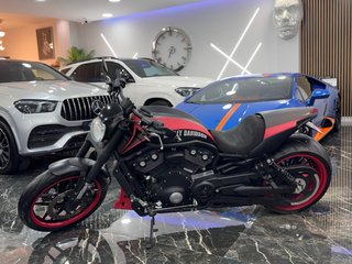 Harley Davidson V-Rod Night exclusiva