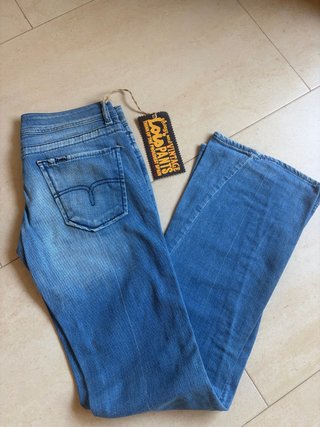 Vaqueros Lois Jeans acampanados mujer talla X