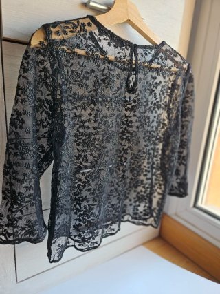 Blusa Zara encaje floral negra Talla S