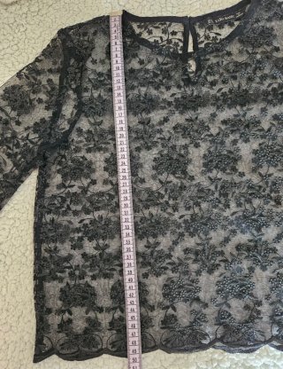Blusa Zara encaje floral negra Talla S