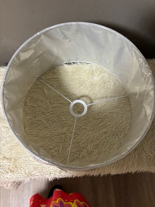 Pantalla de lámpara blanca