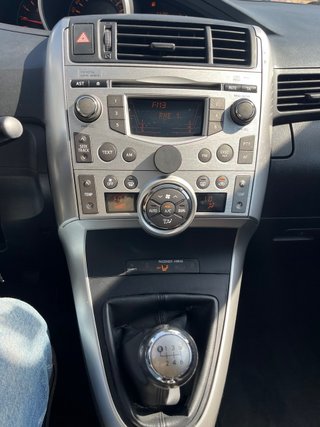 Toyota Verso 2011