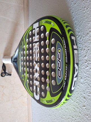 Pala de pádel HEAD con funda