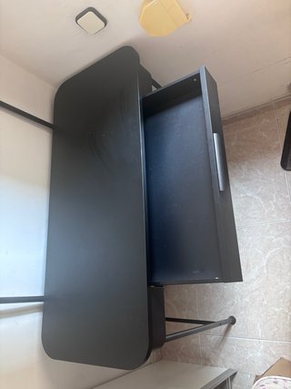 Tocador negro metálico con espejo