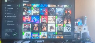 Xbox One X 1TB Negra y mando blanco