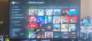 Xbox One X 1TB Negra y mando blanco