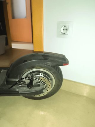 Patinete eléctrico negro joyor f5