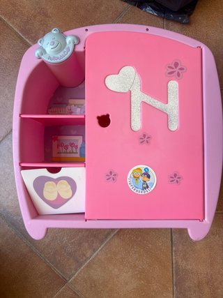 Armario Nenuco rosa con accesorios