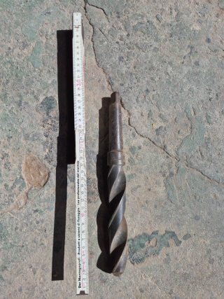Lote 18 brocas HSS 16–30 mm + varias medidas