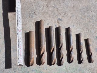 Lote 18 brocas HSS 16–30 mm + varias medidas