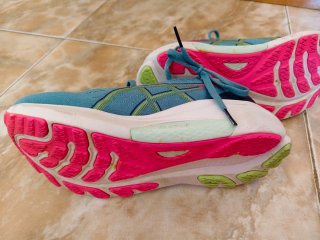 Zapatillas Asics Azules y Rosas