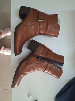 Botines marrones piel hebilla cremallera T38