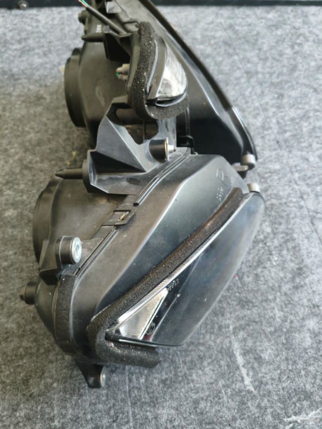 Faro Honda CBR PC37 Original