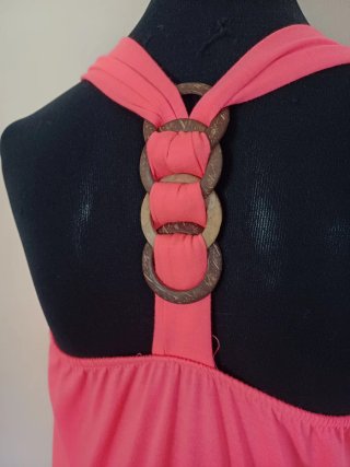 Traje rosa fluor talla única