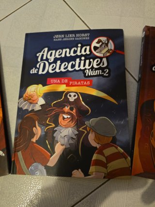 Lote libros agencia de detectives