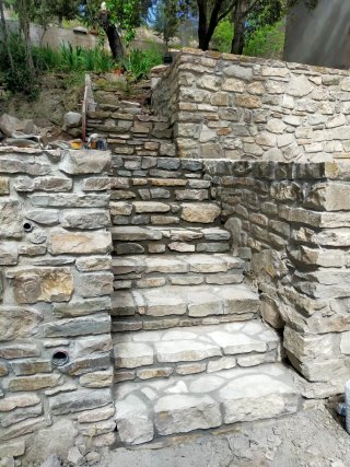 Reforma de muro de piedra