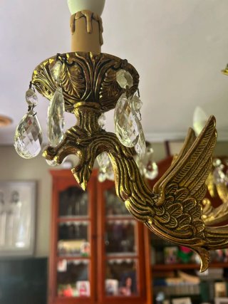 Lámpara de bronce antigua con cristales