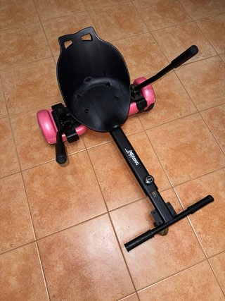 Hoverboard rosa con asiento y cargardor