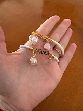 Pulseras Mama con perla y pompón