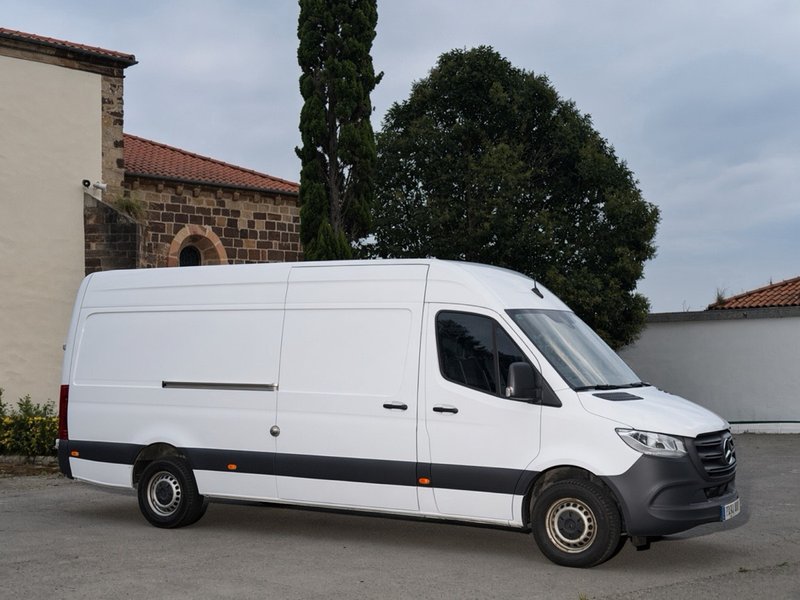 MERCEDES SPRINTER 2023 174kms L3H2 LARGA TECHO ALT - foto 1