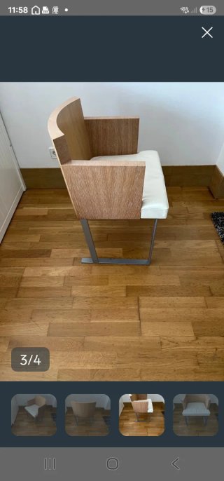 Sillas de madera y cuero