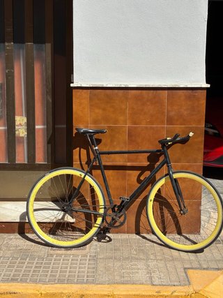 Bici Fixie Negra Ruedas Amarillas