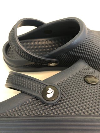 Zuecos tipo Crocs Azul Marino