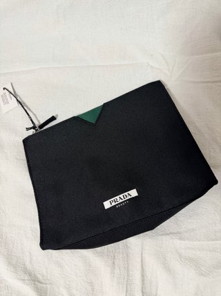 Neceser Negro y Verde
