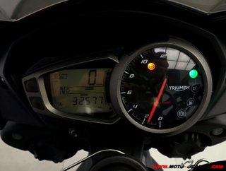 TRIUMPH STREET TRIPLE 660 S -A2-