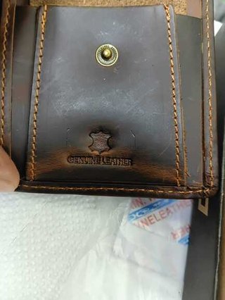 Cartera de cuero con diseño de barco pirata