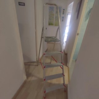Escalera de aluminio plegable