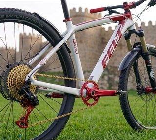 Bicicleta MTB Felt blanca