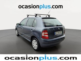 Skoda Fabia 1.2 Young 47 kW (64 CV)