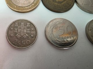 LOTE - 14 MONEDAS - PAÍSES