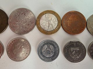 LOTE - 14 MONEDAS - PAÍSES