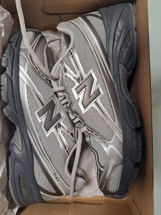 New Balance 740 Talla 42 - Usadas 1 vez
