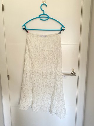 Falda larga encaje blanco Bershka