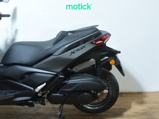 YAMAHA XMAX 125
