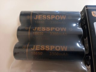 4 Batterie Ricaricabili JESSPOW 18650 3300mAh