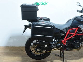 BMW F 700 GS (TRES MALETAS)(TODAS LAS REV PASADAS)