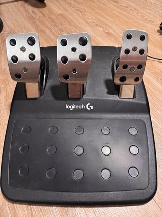 Volante Logitech G920 con Pedales