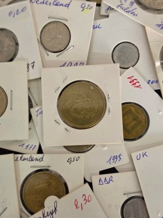 Más de 150 monedas encapsuladas + Japón Edo