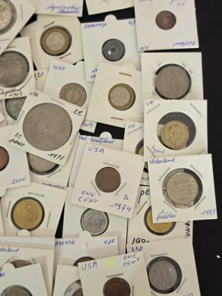 Más de 150 monedas encapsuladas + Japón Edo
