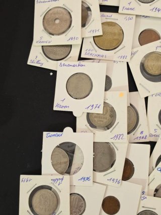 Más de 150 monedas encapsuladas + Japón Edo
